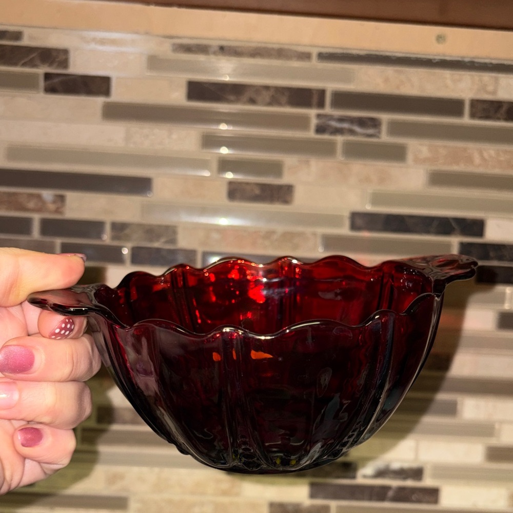 Anchor Hocking Vintage Oyster & Pearl Royal Ruby Handled Bowls (Set of 2) - Picture 4 of 9